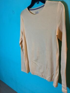 Croft & Barrow The Classic Tee Long Sleeve Size Small EUC